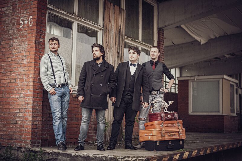 File:Mute Tales band.jpg